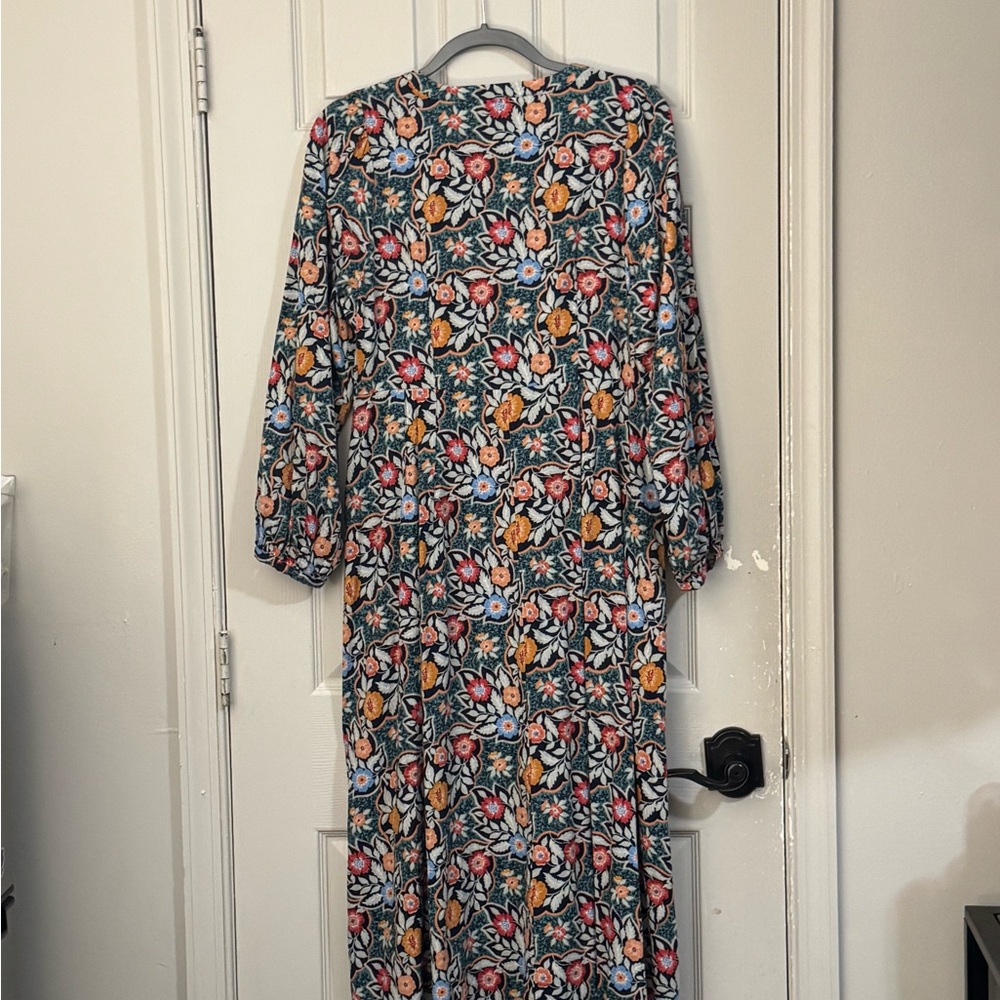 Universal Thread Multicolor Floral Long Sleeve Dress